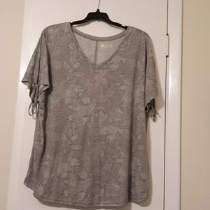 Grey with white detailing t-shirt.